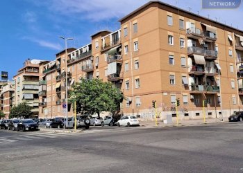 Foto 1 - Trilocale Viale Vasco De Gama
84, Roma - foto 1