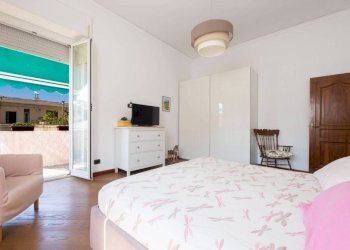 Camera da letto - Appartamento via Felice Gazzolo, 2, Genova (zona Nervi) - foto 28