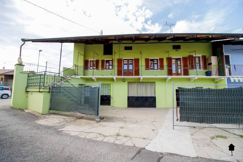 Facciata - Casa indipendente strada Nazionale Padana Superiore, 12, Verolengo - foto 1