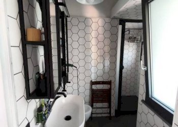 Bagno - Appartamento via Zumbini, 6, Portici - foto 14