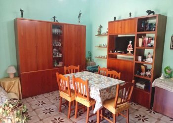 Salone - Two-room apartment via Trentola, 216, Ercolano - photo 1