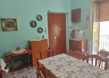 Salone - Two-room apartment via Trentola, 216, Ercolano - photo 2