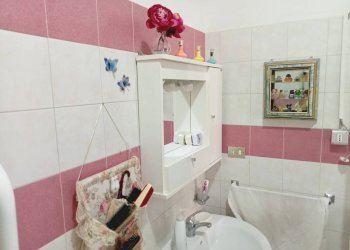 Bagno - Two-room apartment via Trentola, 216, Ercolano - photo 8
