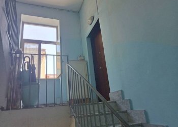 Interno palazzo - Two-room apartment via Trentola, 216, Ercolano - photo 11