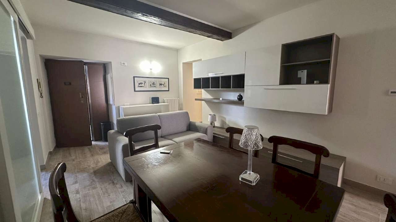3 - Three-room apartment via Barbaroux, 10, Torino (neighborhood Centro) - photo 2