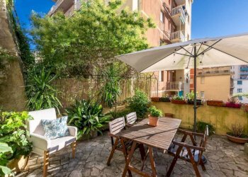 Giardino - Appartamento via Borgoratti, 24, Genova (zona Borgoratti) - foto 1