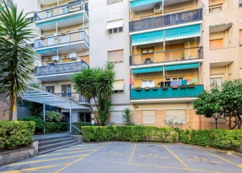 Facciata - Appartamento via Borgoratti, 24, Genova (zona Borgoratti) - foto 32