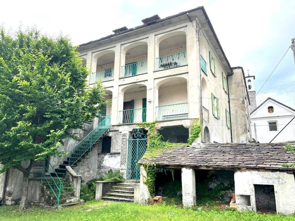 Facciata - Appartamento via Madonna di Re, Domodossola - foto 1