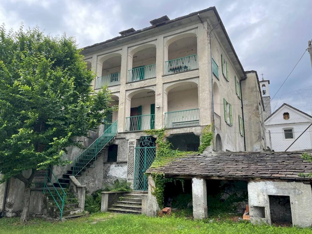 Facciata - Appartamento via Madonna di Re, Domodossola - foto 1