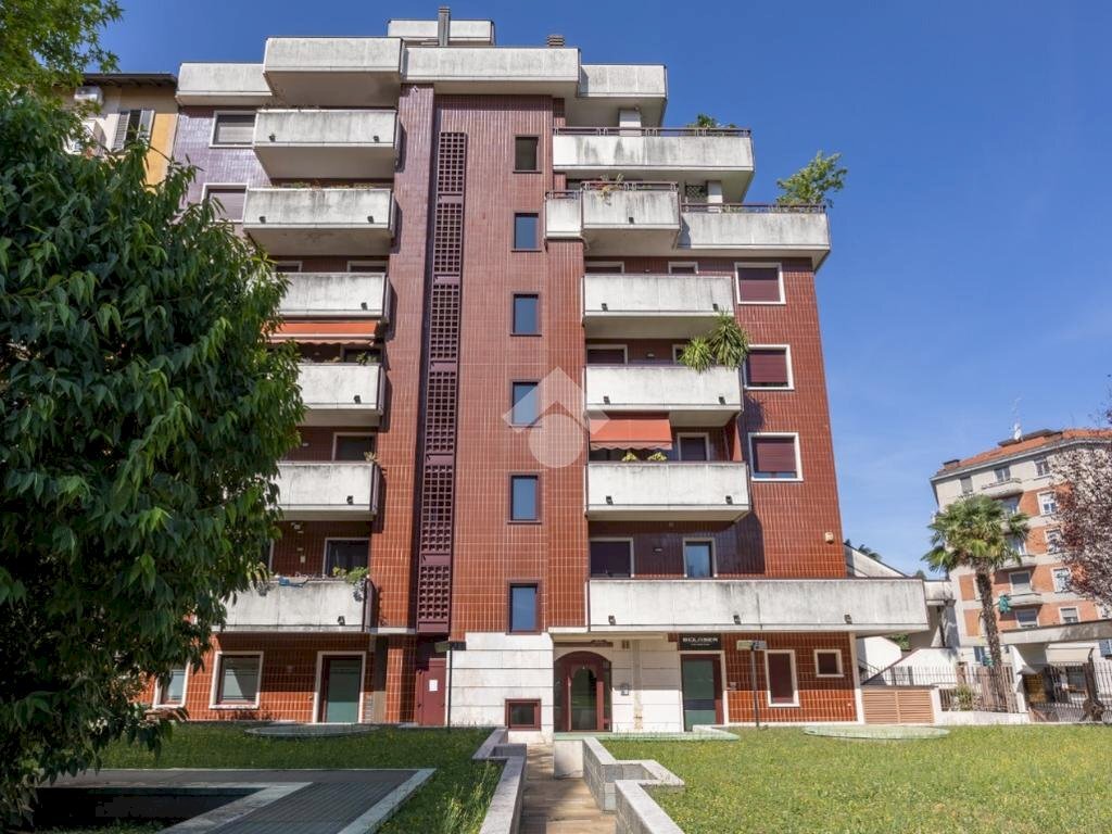 Three-room apartment Via Cufra, Milano - photo 2