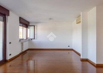 Three-room apartment Via Cufra, Milano - photo 13