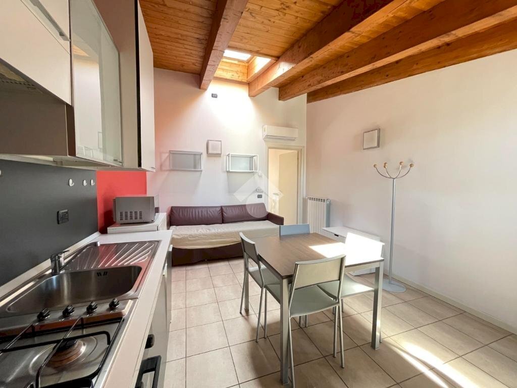 Two-room apartment Via Garigliano, Milano (neighborhood Isola) - photo 3