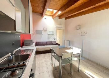 Two-room apartment Via Garigliano, Milano (neighborhood Isola) - photo 3