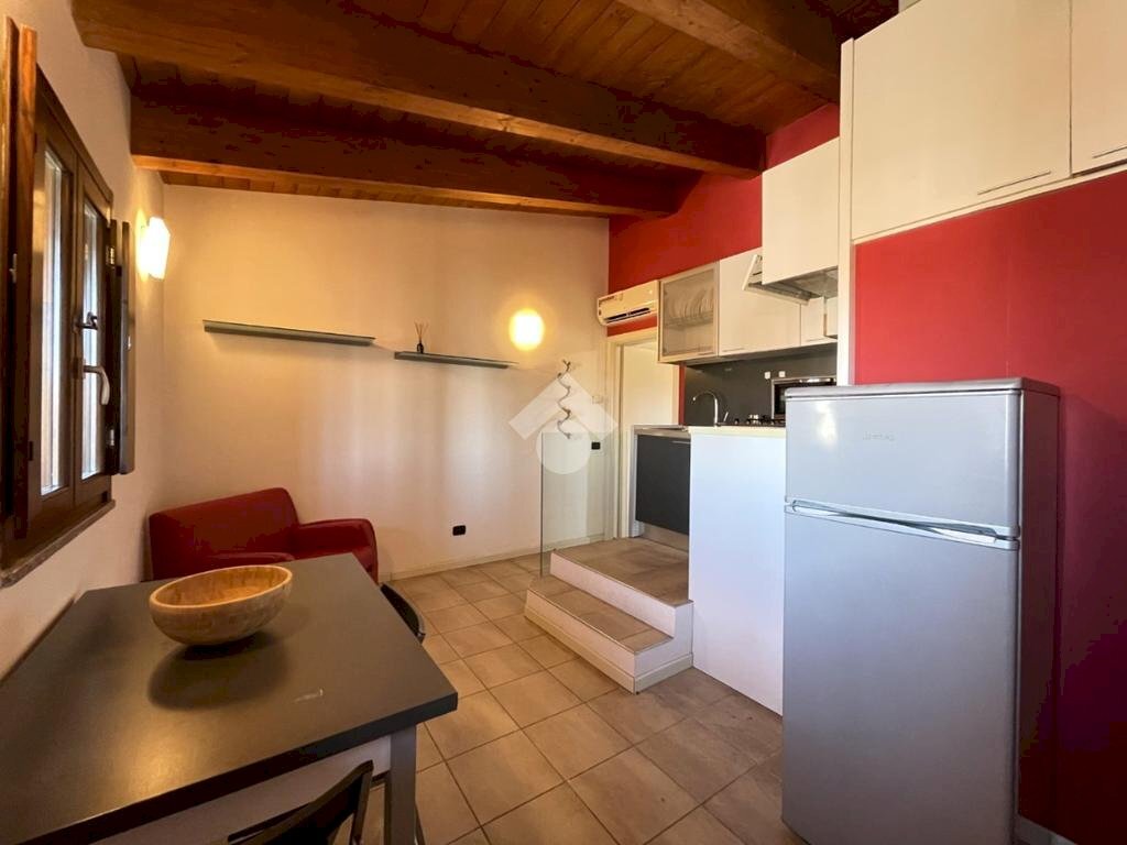 Two-room apartment Via Garigliano, Milano (neighborhood Isola) - photo 1