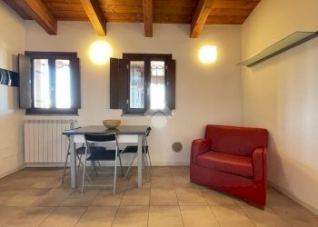 Two-room apartment Via Garigliano, Milano (neighborhood Isola) - photo 3