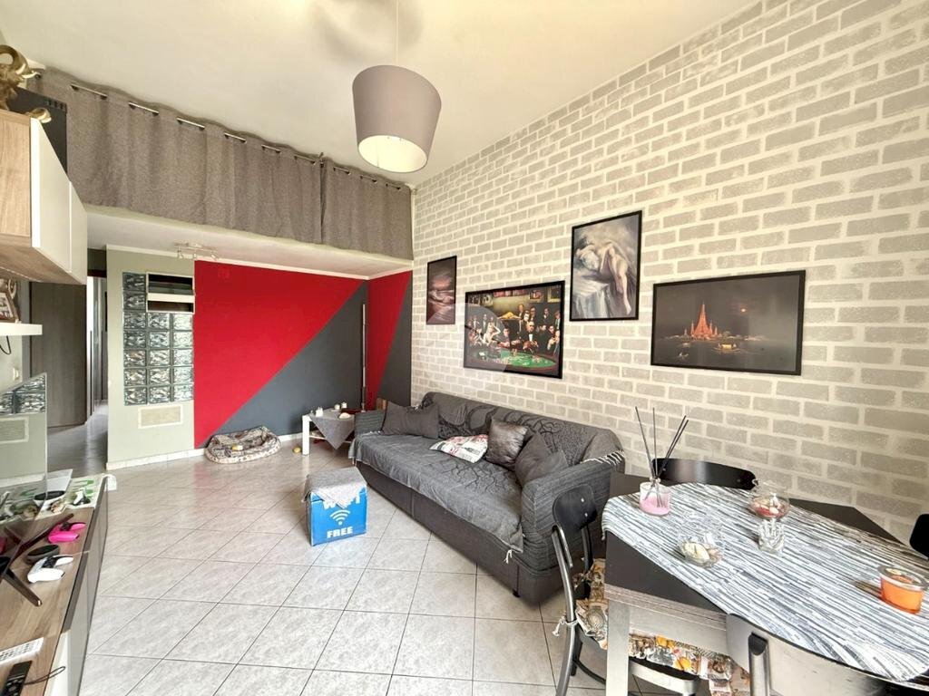 Three-room apartment Piazza Tirana, Milano (neighborhood Giambellino) - photo 3