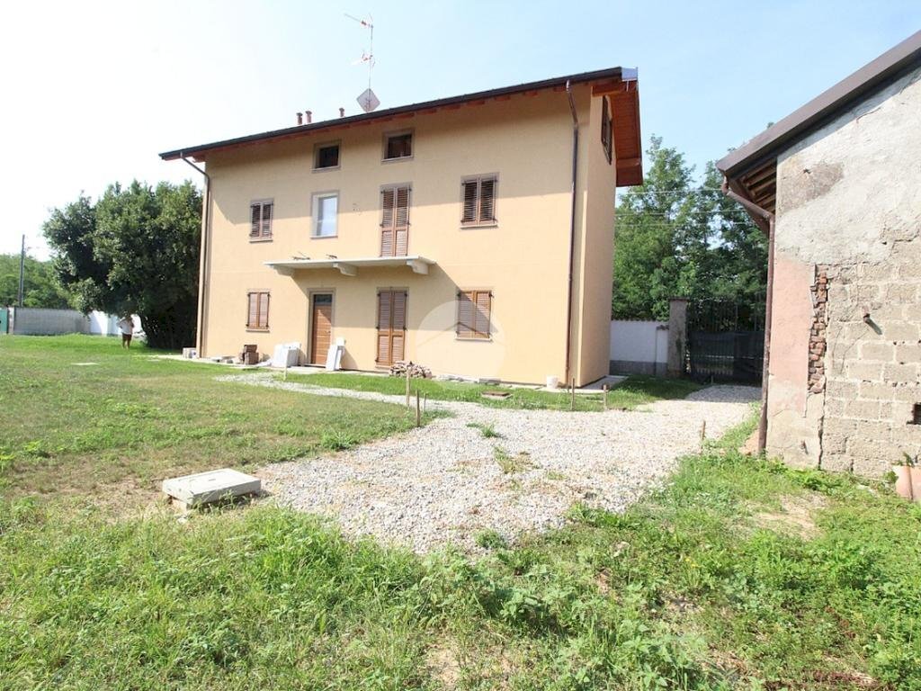 Three-room apartment Via pellagatta, Magenta - photo 2