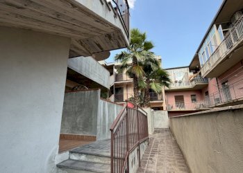 Passaggio pedonale - Quadrilocale Via Quattro Altarelli 20, Mascalucia - foto 2