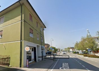 FOTO ESTERNA 2 - Locale Commerciale Via Roma 108, Torri di Quartesolo - foto 9