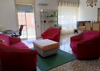 1783069621.jpg - Three-room apartment Siracusa - photo 1