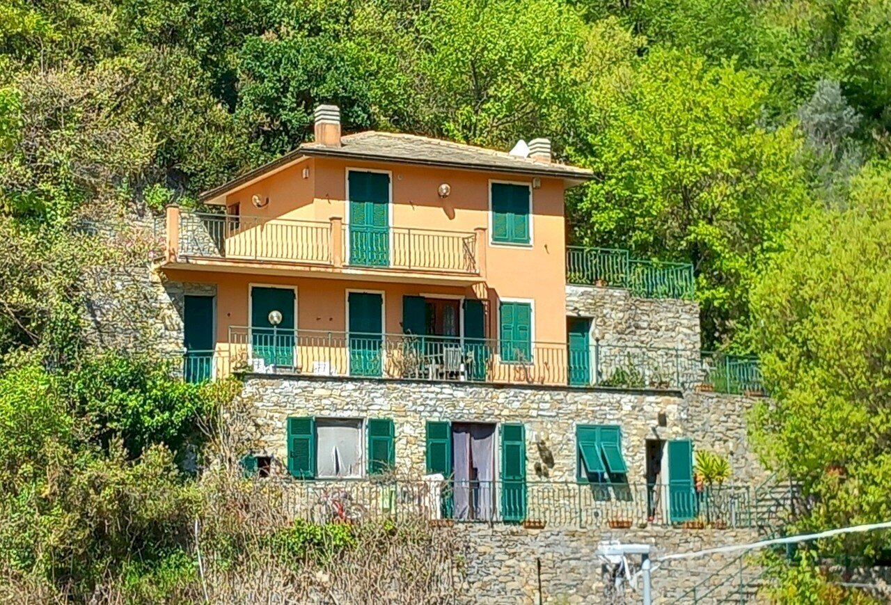 1bis - Portion of a house Recco - photo 1
