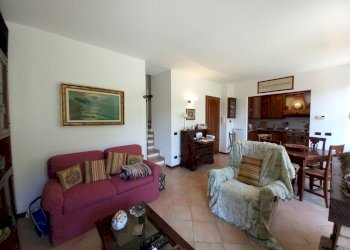 12 - Portion of a house Recco - photo 9