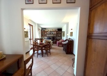 17 - Portion of a house Recco - photo 14
