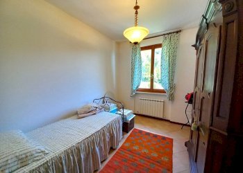 21 - Portion of a house Recco - photo 18