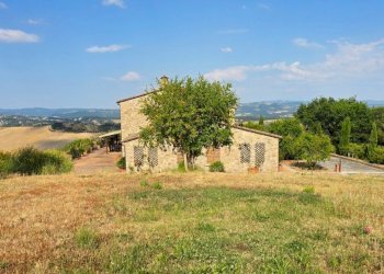 FARMHOUSE BACK3.jpg - Casale Allerona - photo 14