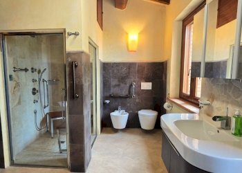 MASTER BATH.jpg - Casale Allerona - photo 25