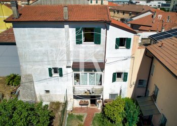 DJI_0045 - Townhouse Via Piave 188, Vado Ligure - photo 4