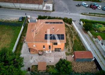 DJI_0056 - Villa Via Cortemilia 36, Cairo Montenotte - photo 1