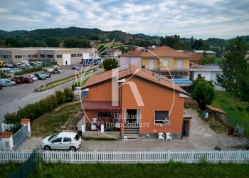 DJI_0059 - Villa Via Cortemilia 36, Cairo Montenotte - photo 4