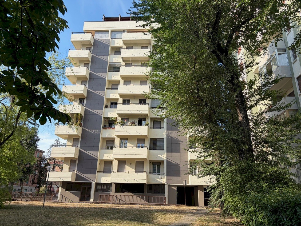 ESTERNO - Appartamento Viale Olimpia, Reggio nell'Emilia - foto 1