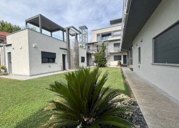 Codominio - Quadrilocale Via Alessandro Volta 8, Villa Guardia - foto 3