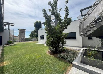Condominio - Quadrilocale Via Alessandro Volta 8, Villa Guardia - foto 4