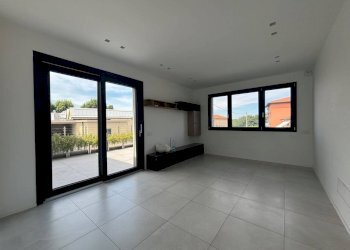 Zona giorno - Quadrilocale Via Alessandro Volta 8, Villa Guardia - foto 6