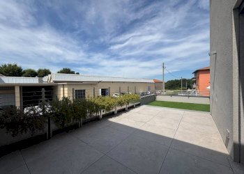 Terrazzo - Quadrilocale Via Alessandro Volta 8, Villa Guardia - foto 9
