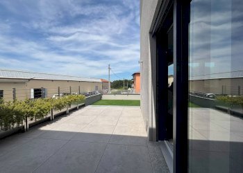 Terrazzo - Quadrilocale Via Alessandro Volta 8, Villa Guardia - foto 10