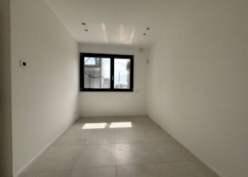 Camera - Quadrilocale Via Alessandro Volta 8, Villa Guardia - foto 16