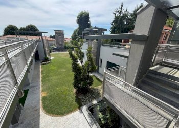 Condominio - Quadrilocale Via Alessandro Volta 8, Villa Guardia - foto 23