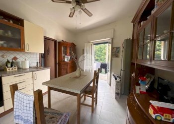 Three-room apartment Via Cadighiara, Genova (neighborhood Borgoratti) - photo 4