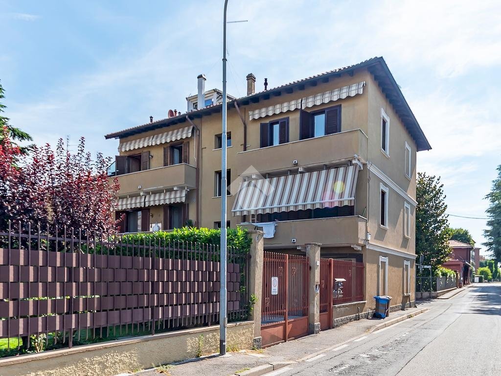 Three-room apartment Via Gorizia, Lainate - photo 2