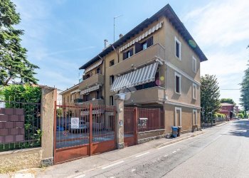 Three-room apartment Via Gorizia, Lainate - photo 1