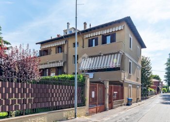 Three-room apartment Via Gorizia, Lainate - photo 2