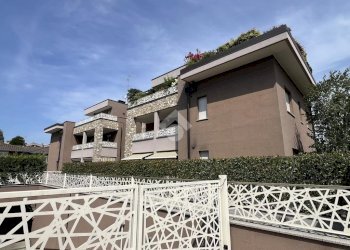 Four-room apartment Via Molgora, Carugate - photo 1