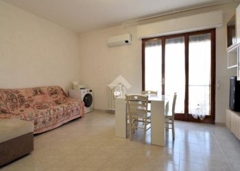 Three-room apartment Via Giuseppe Parini, Rozzano - photo 2