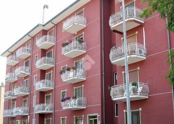 Three-room apartment Via Giuseppe Parini, Rozzano - photo 18