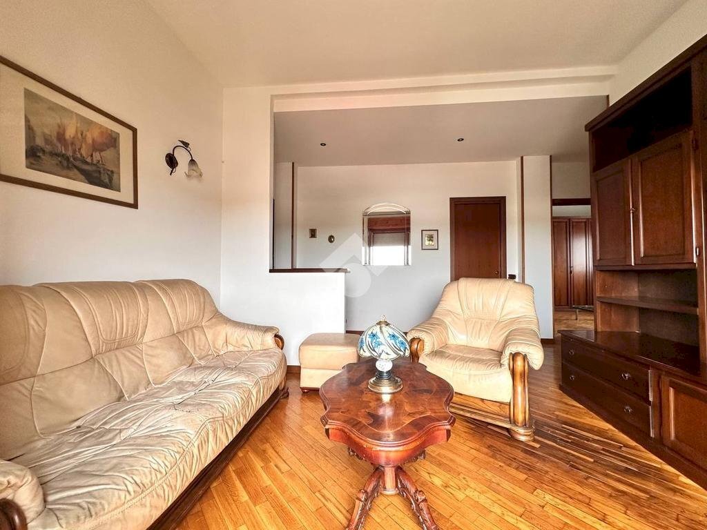 Four-room apartment Via strada statale per genova, Tortona - photo 3