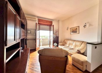 Four-room apartment Via strada statale per genova, Tortona - photo 1